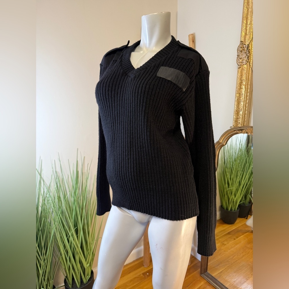 Knew Knits Brigade Quartermasters Sweater Citadel Wool Pullover V Neck Medium